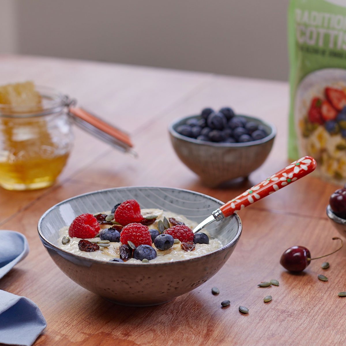 Bowl of stoats oats and fruit